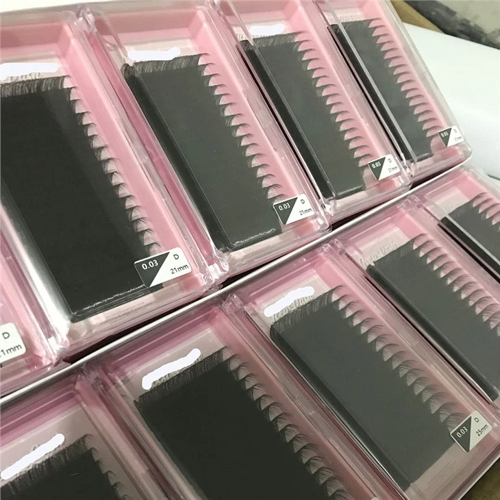 0.03 Mega Volume Lashes